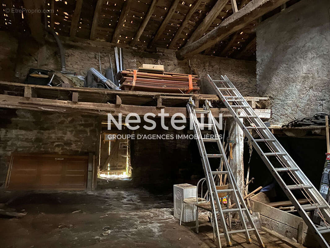 Maison à CHAMPS-ROMAIN