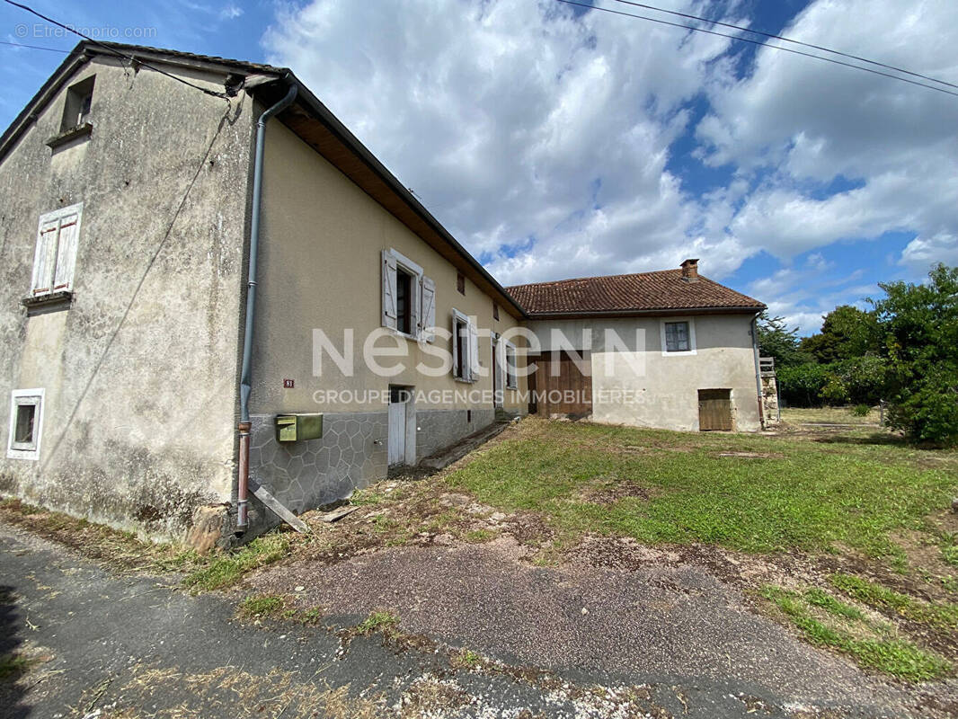 Maison à CHAMPS-ROMAIN