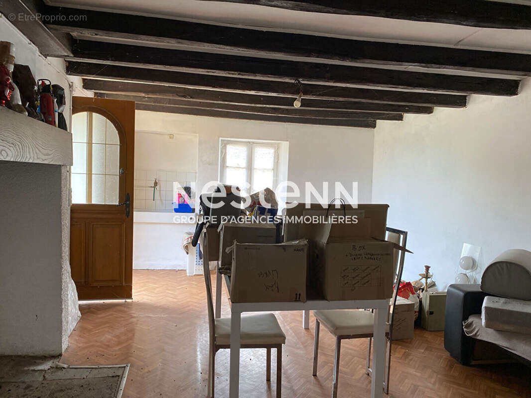 Maison à CHAMPS-ROMAIN