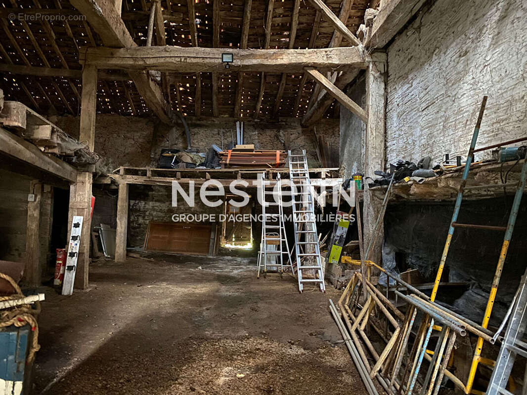 Maison à CHAMPS-ROMAIN