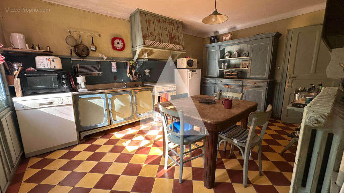 Maison à CELLES-SUR-BELLE