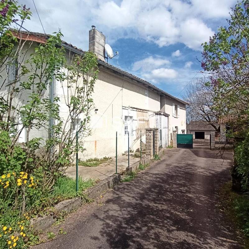 Photo 1 - Maison à BOURDEILLES