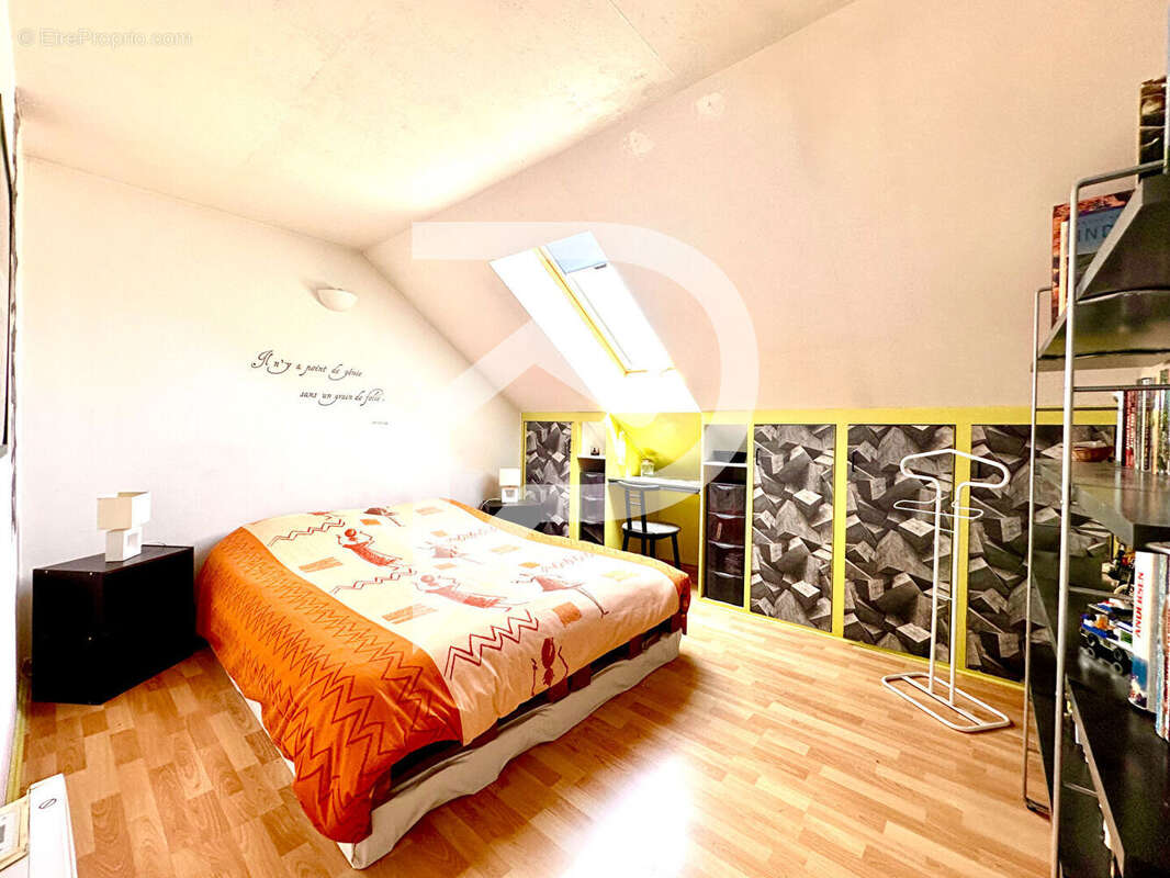 Maison à BEZANGE-LA-GRANDE