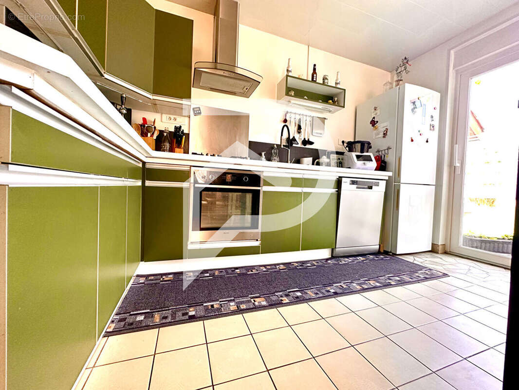 Maison à BEZANGE-LA-GRANDE