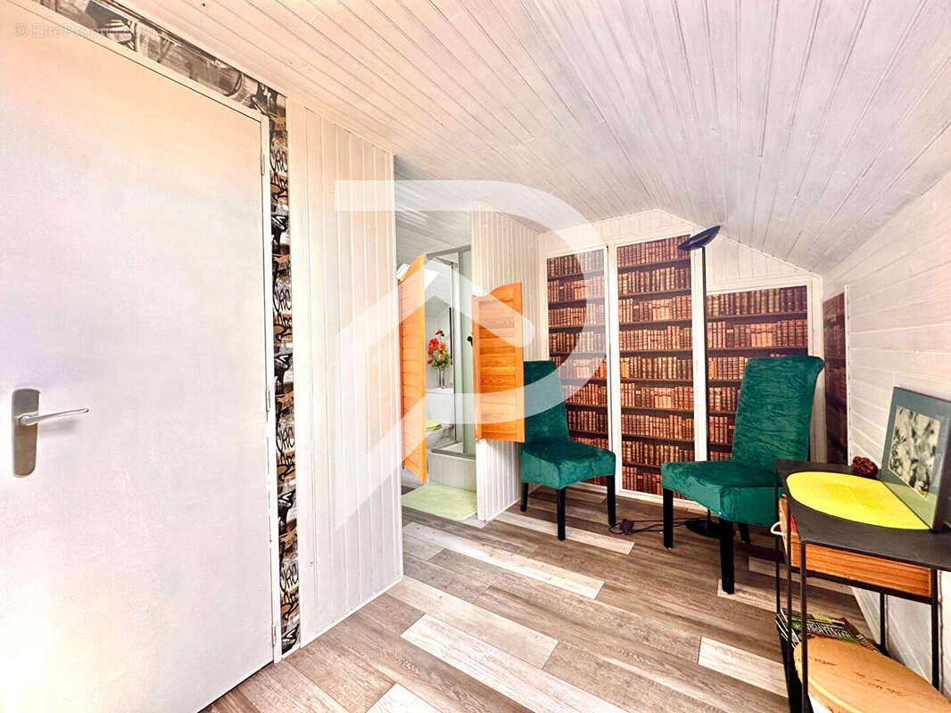 Maison à BEZANGE-LA-GRANDE