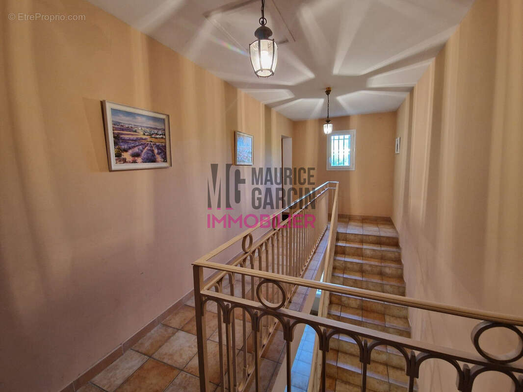 Appartement à L'ISLE-SUR-LA-SORGUE