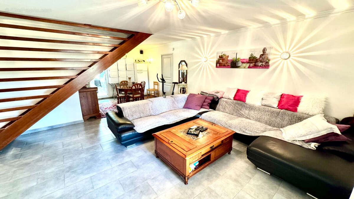 Maison à L&#039;ISLE-SUR-LA-SORGUE