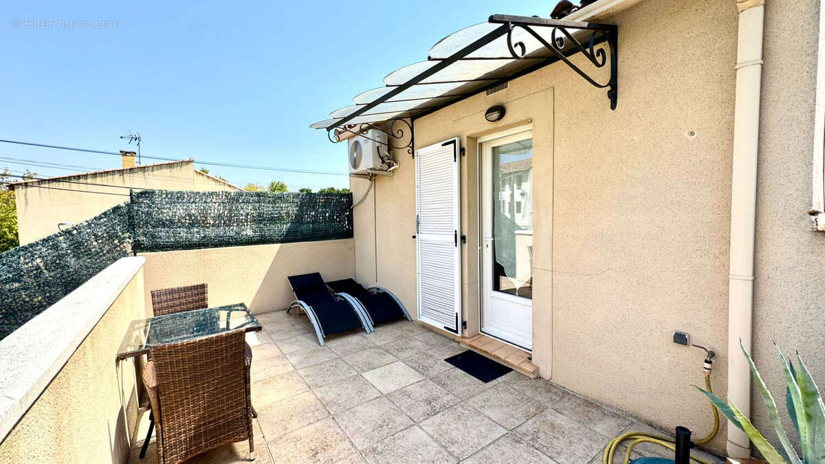 Maison à L&#039;ISLE-SUR-LA-SORGUE