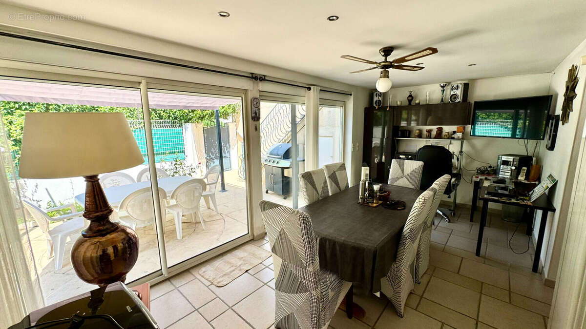 Maison à L&#039;ISLE-SUR-LA-SORGUE