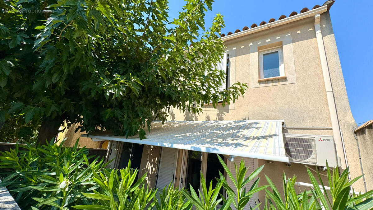 Maison à L&#039;ISLE-SUR-LA-SORGUE