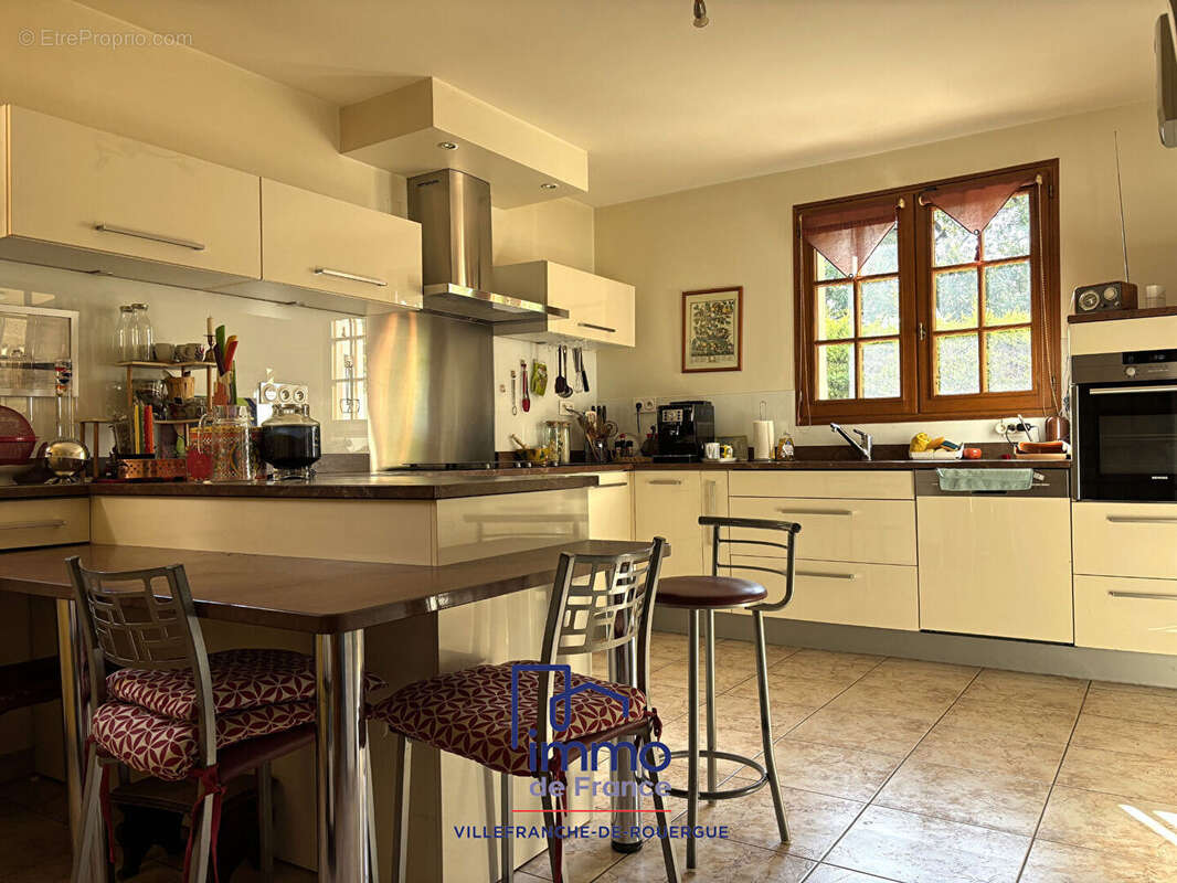 Maison à VILLEFRANCHE-DE-ROUERGUE