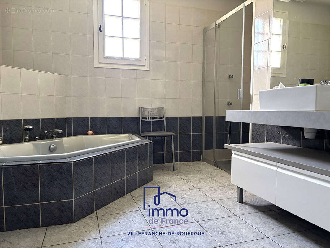 Maison à VILLEFRANCHE-DE-ROUERGUE