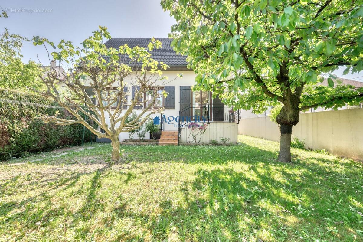 Maison à GOURNAY-SUR-MARNE