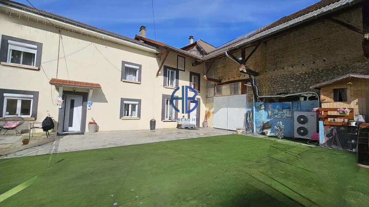 Maison à LE GRAND-LEMPS