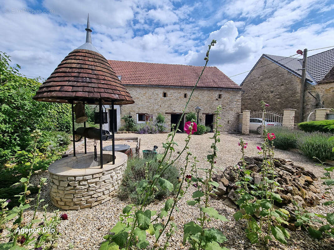 Maison à CHEU