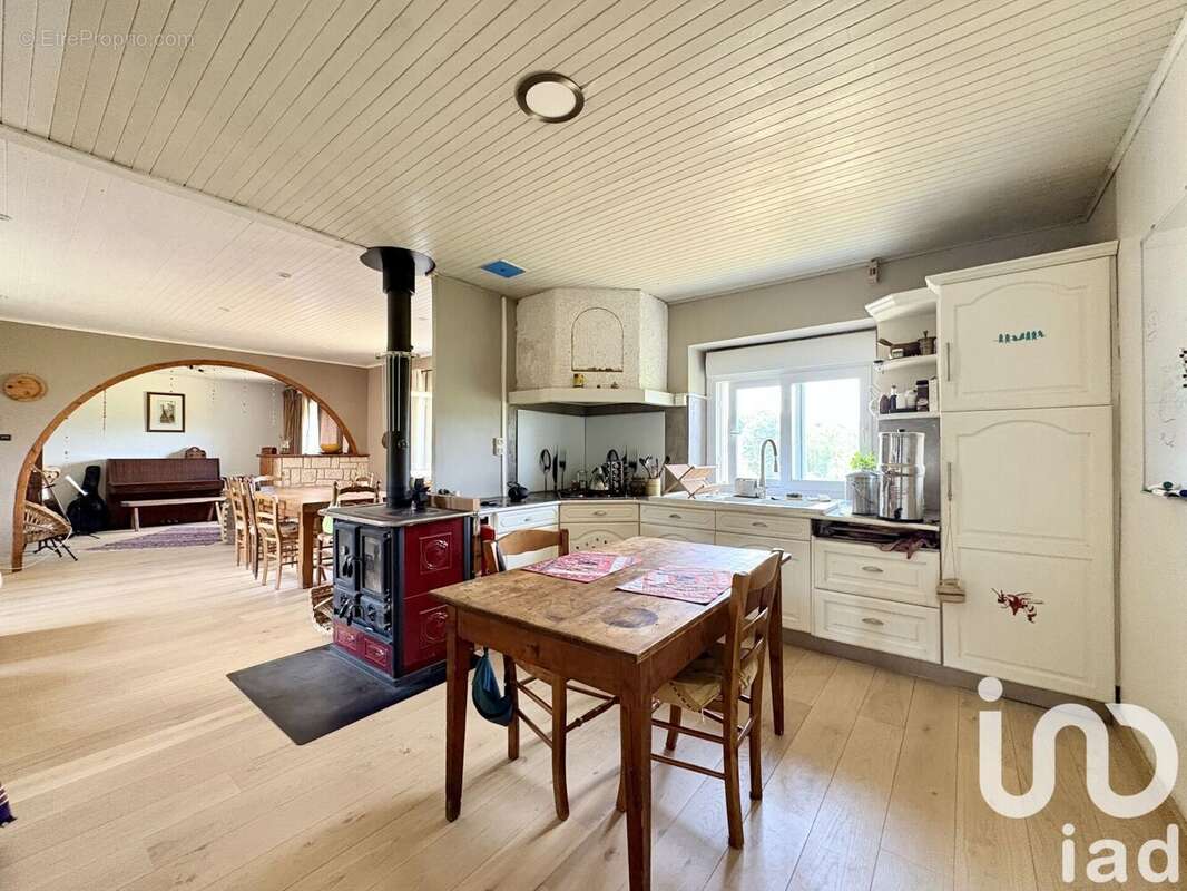 Photo 4 - Maison à COLOMBIER-LE-VIEUX