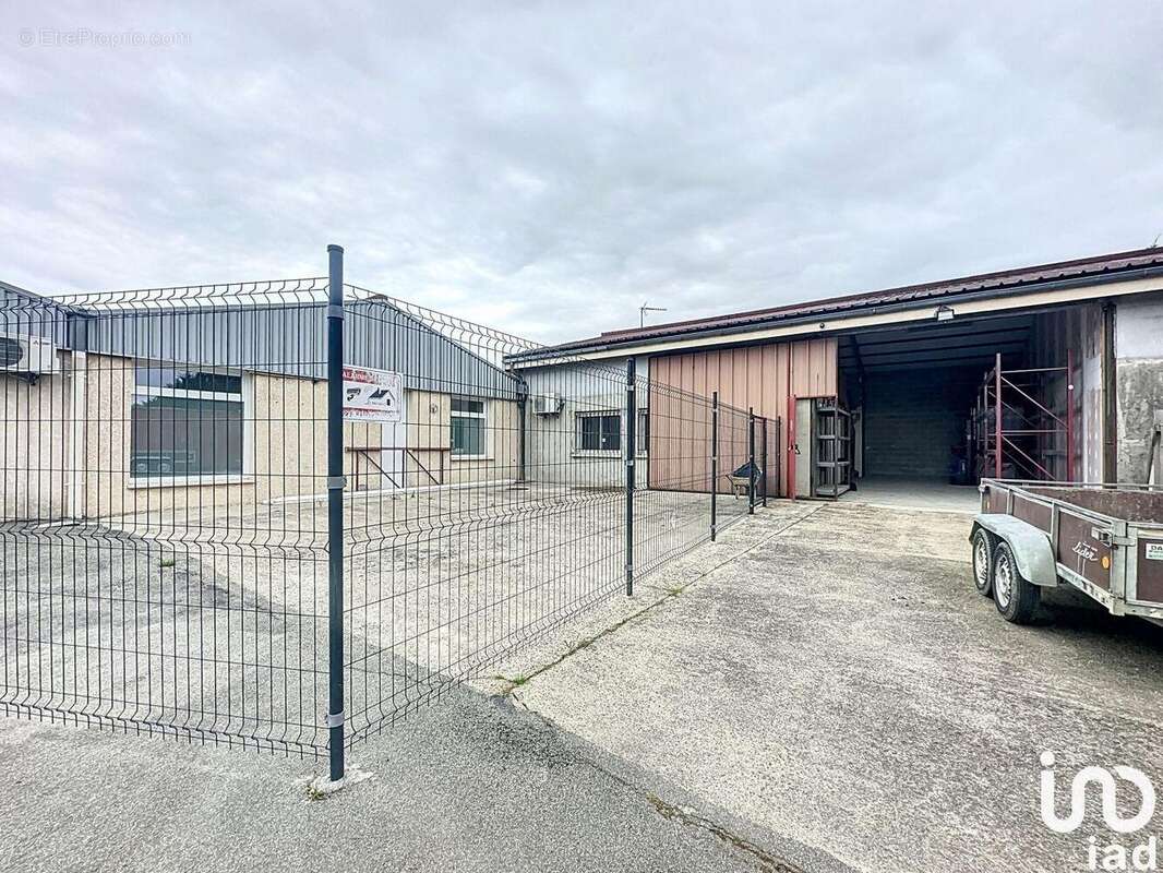 Photo 2 - Commerce à SAINT-SEVER