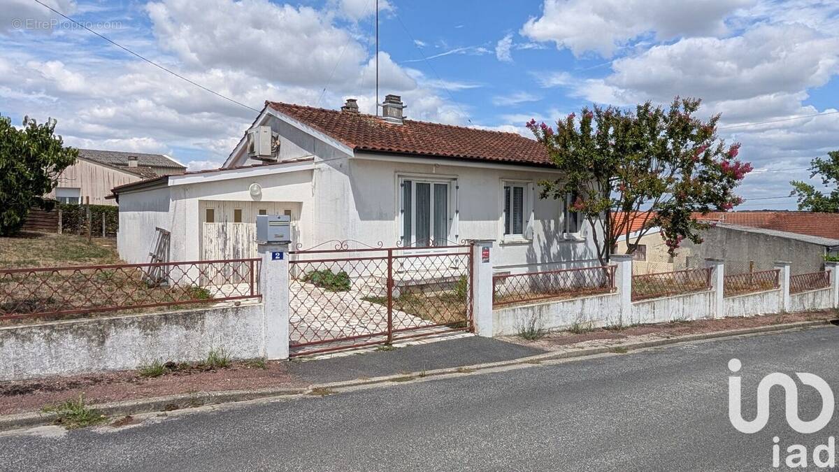 Photo 1 - Maison à MONTENDRE