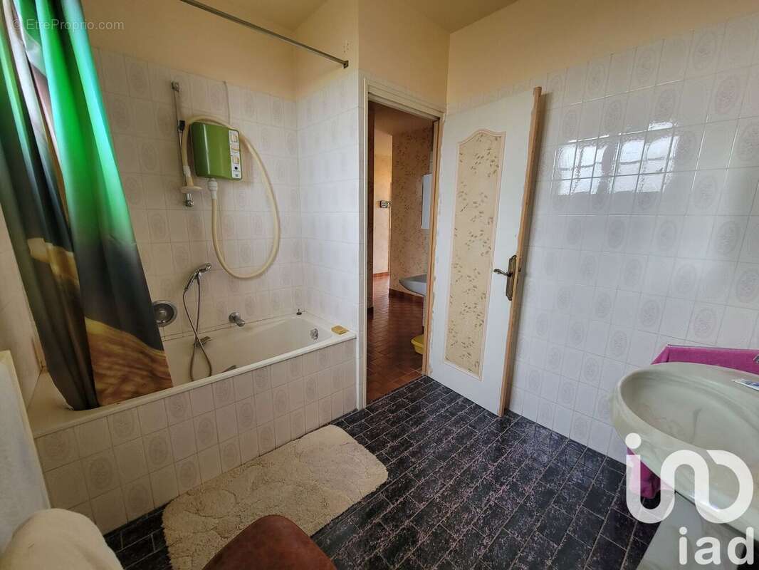 Photo 4 - Maison à COURTACON