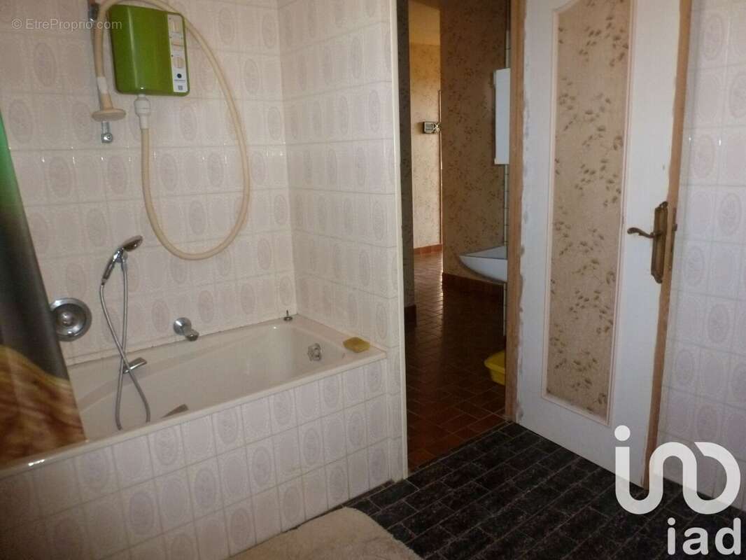 Photo 5 - Maison à COURTACON