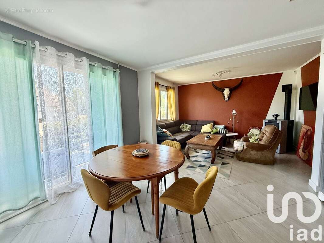 Photo 2 - Maison à PONTPOINT