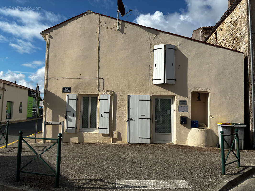 Maison à CIRE-D&#039;AUNIS