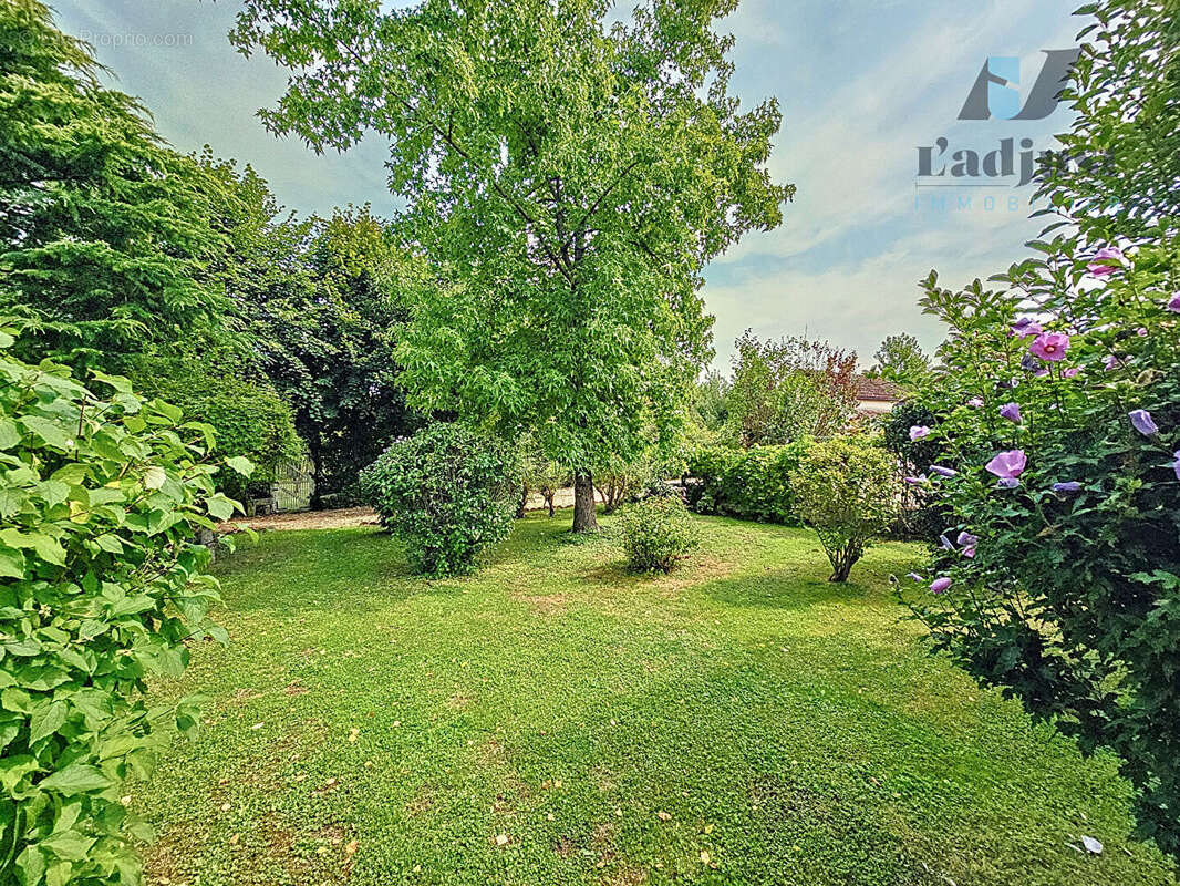 Maison à MONTEREAU-FAULT-YONNE