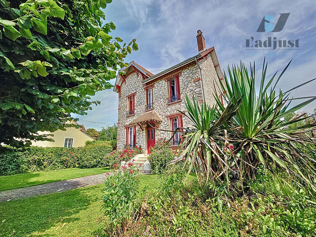 Maison à MONTEREAU-FAULT-YONNE