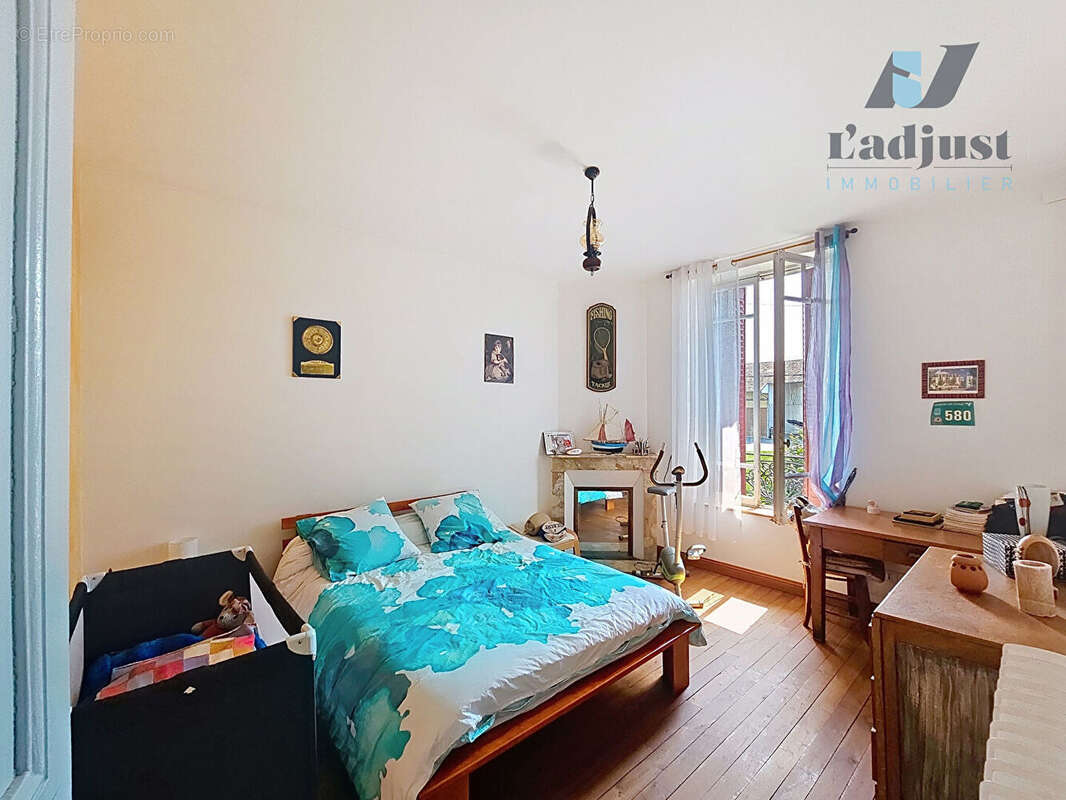 Maison à MONTEREAU-FAULT-YONNE