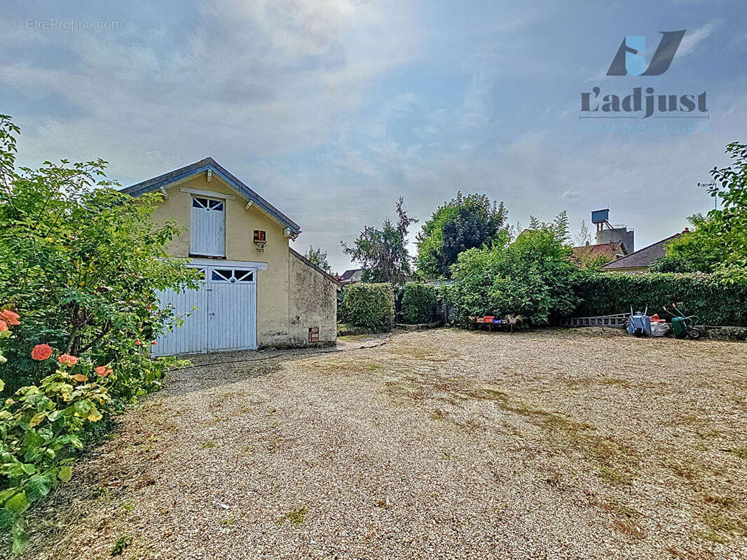 Maison à MONTEREAU-FAULT-YONNE