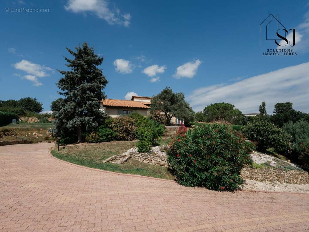 Maison à TUPIN-ET-SEMONS