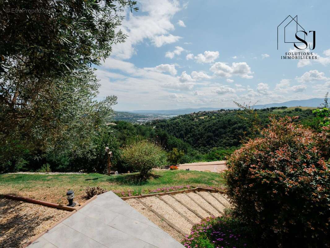 Maison à TUPIN-ET-SEMONS