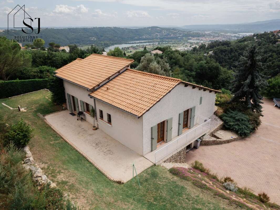 Maison à TUPIN-ET-SEMONS