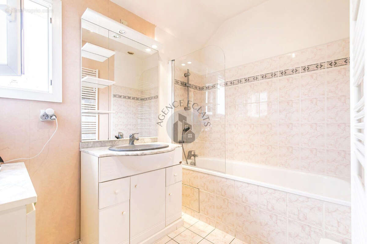 Maison à MONTEVRAIN