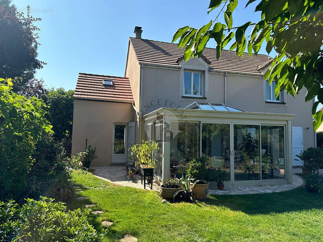 Maison à MONTEVRAIN