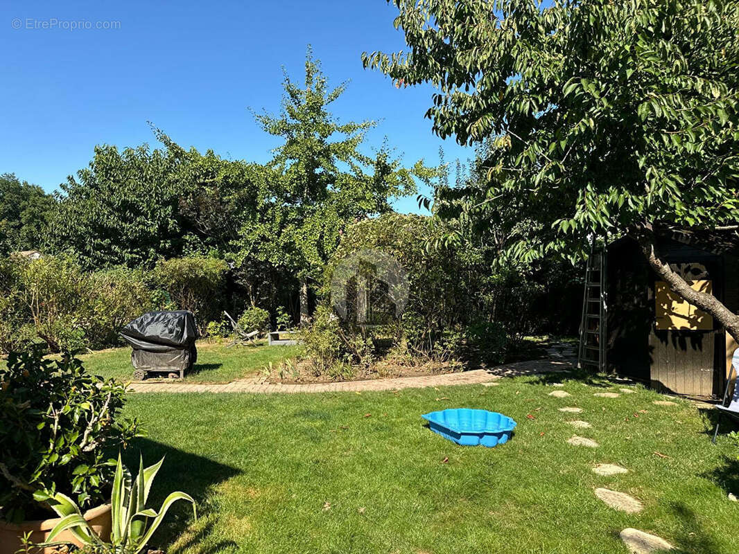 Maison à MONTEVRAIN