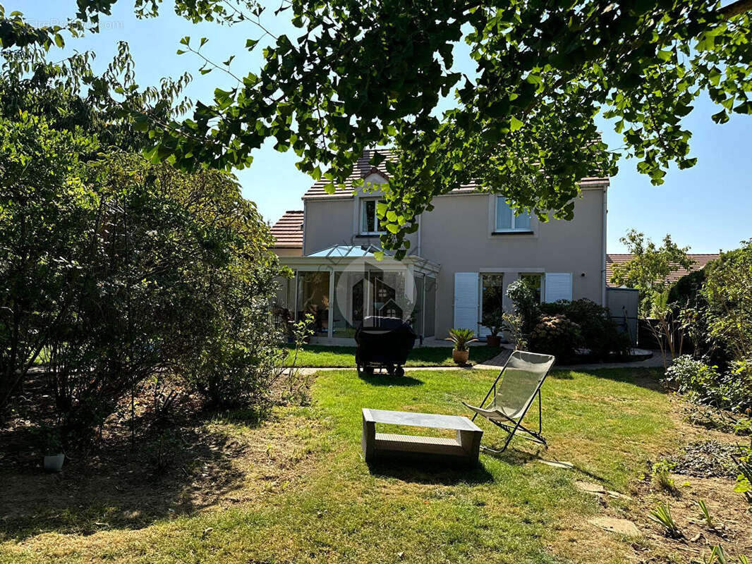 Maison à MONTEVRAIN