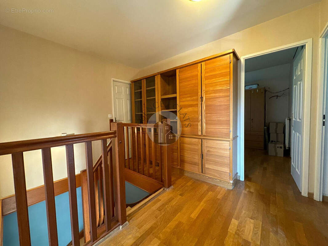 Maison à MONTEVRAIN