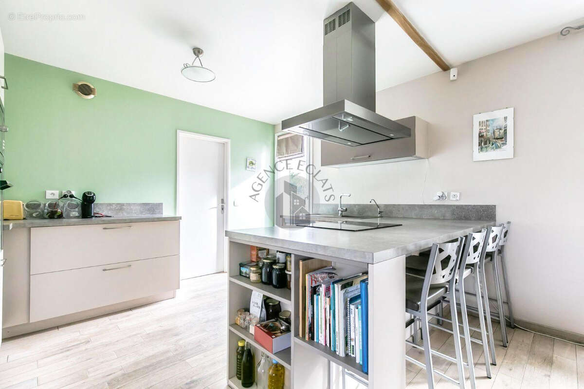 Maison à MONTEVRAIN