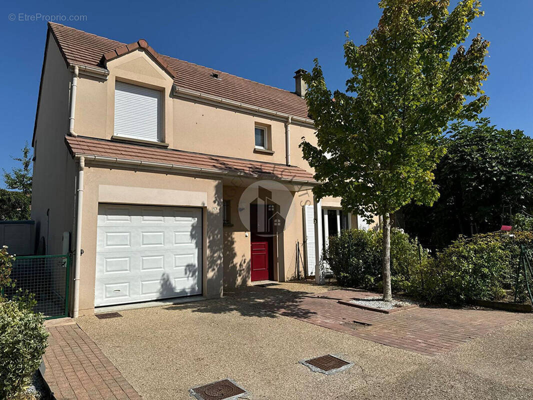 Maison à MONTEVRAIN