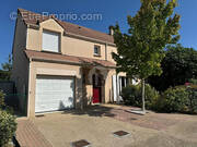 Maison à MONTEVRAIN