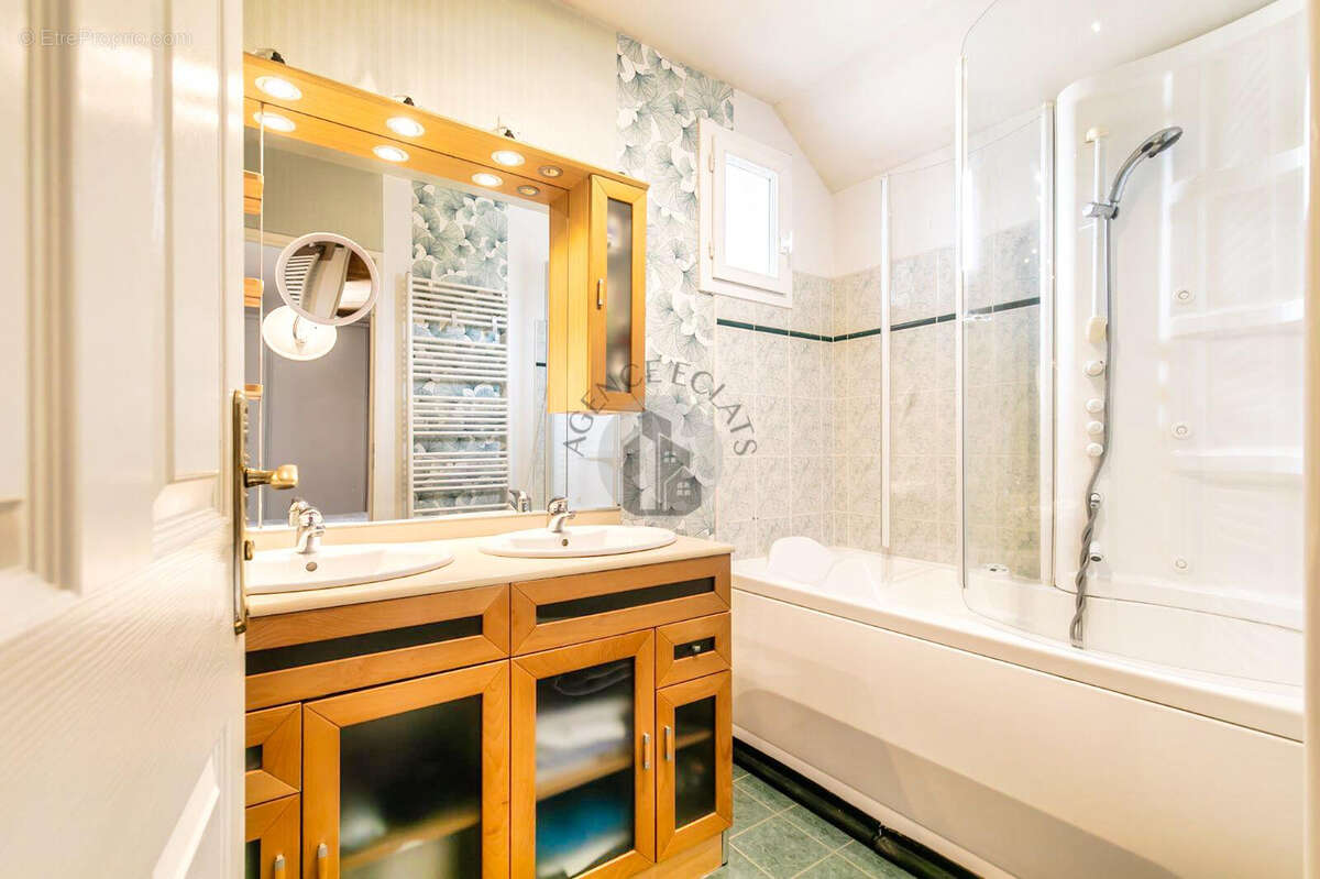 Maison à MONTEVRAIN