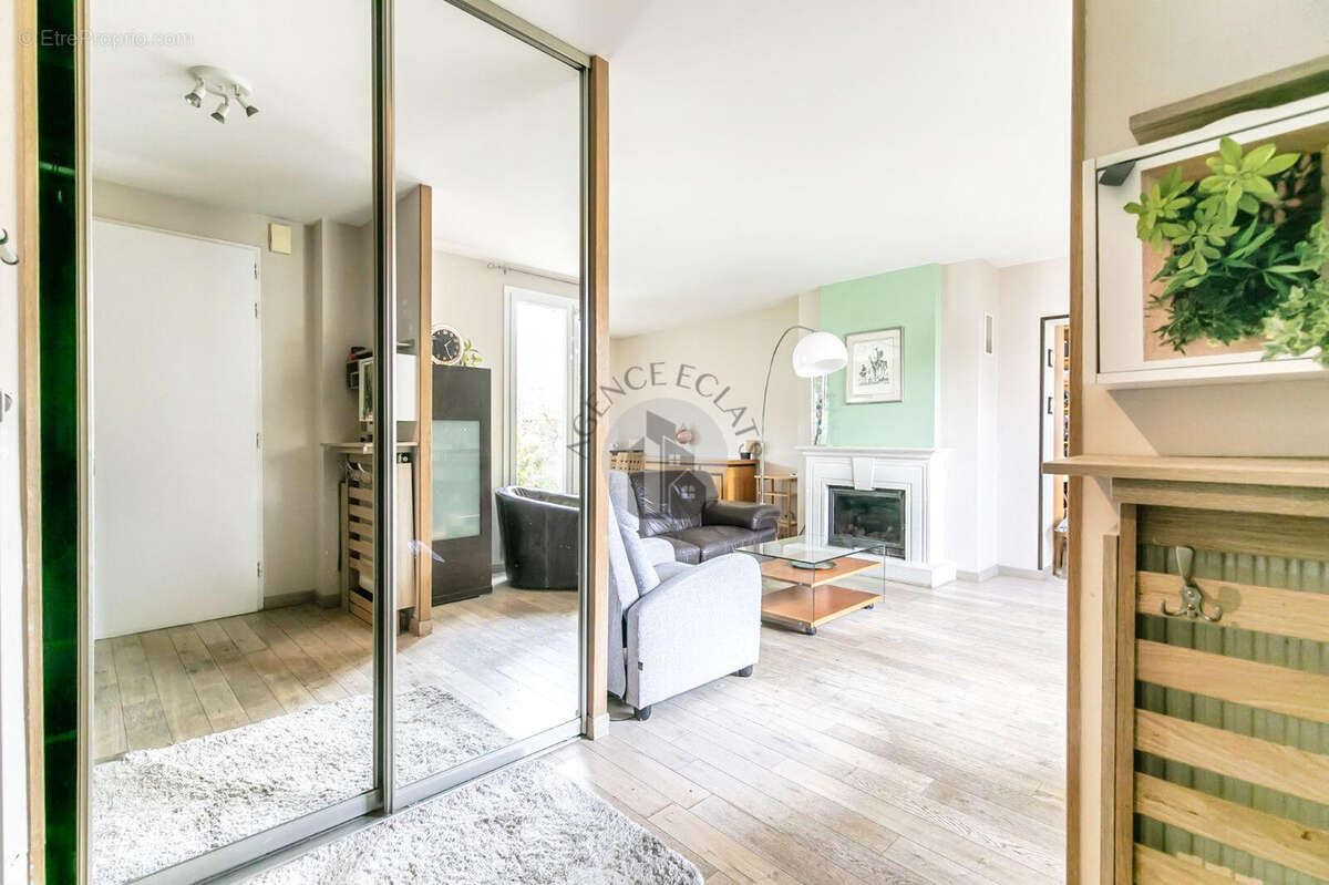 Maison à MONTEVRAIN