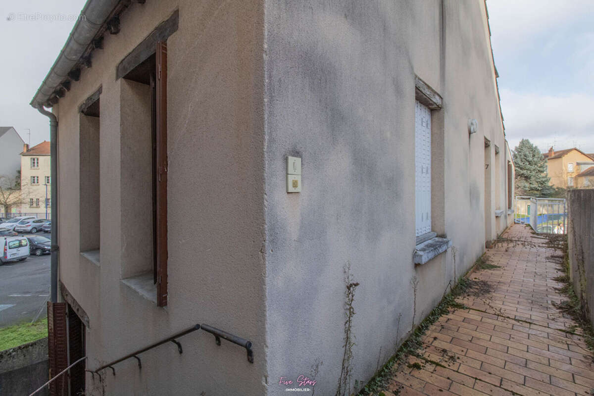 Maison à MONTLUCON
