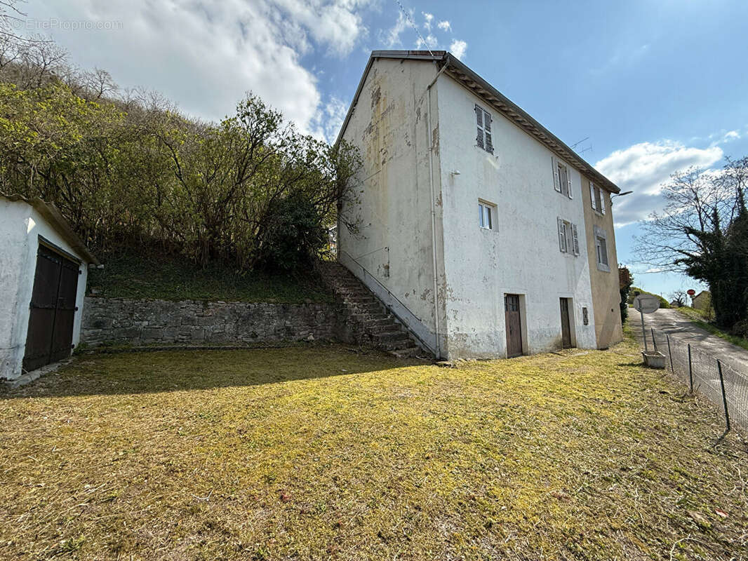 Maison à PANNESSIERES
