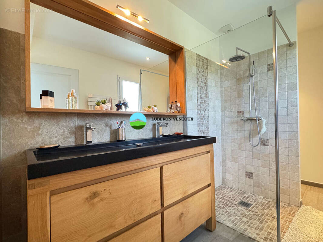 Maison à PERNES-LES-FONTAINES