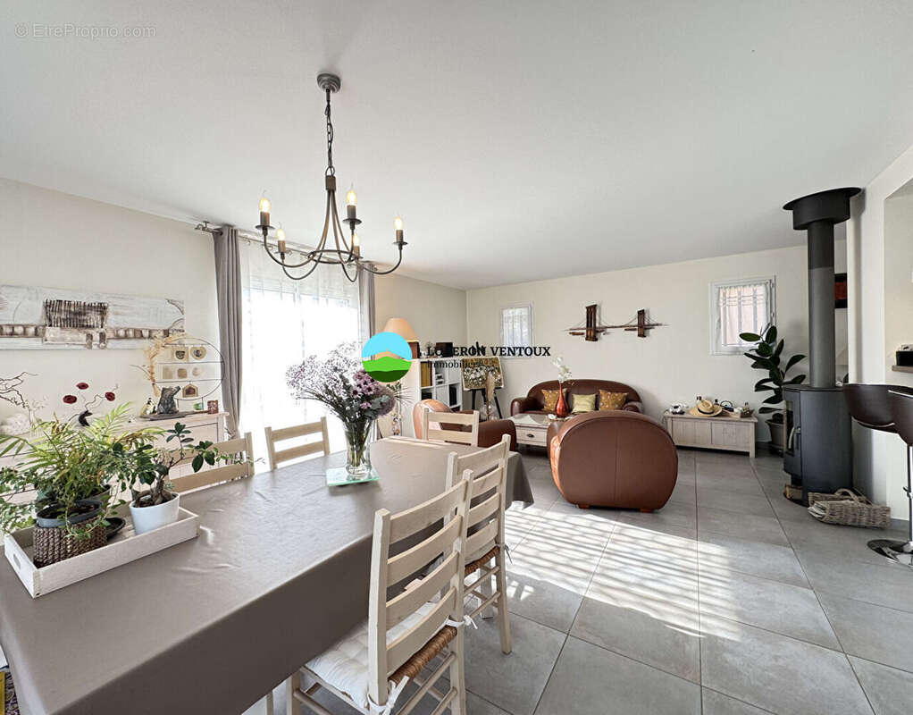 Maison à PERNES-LES-FONTAINES