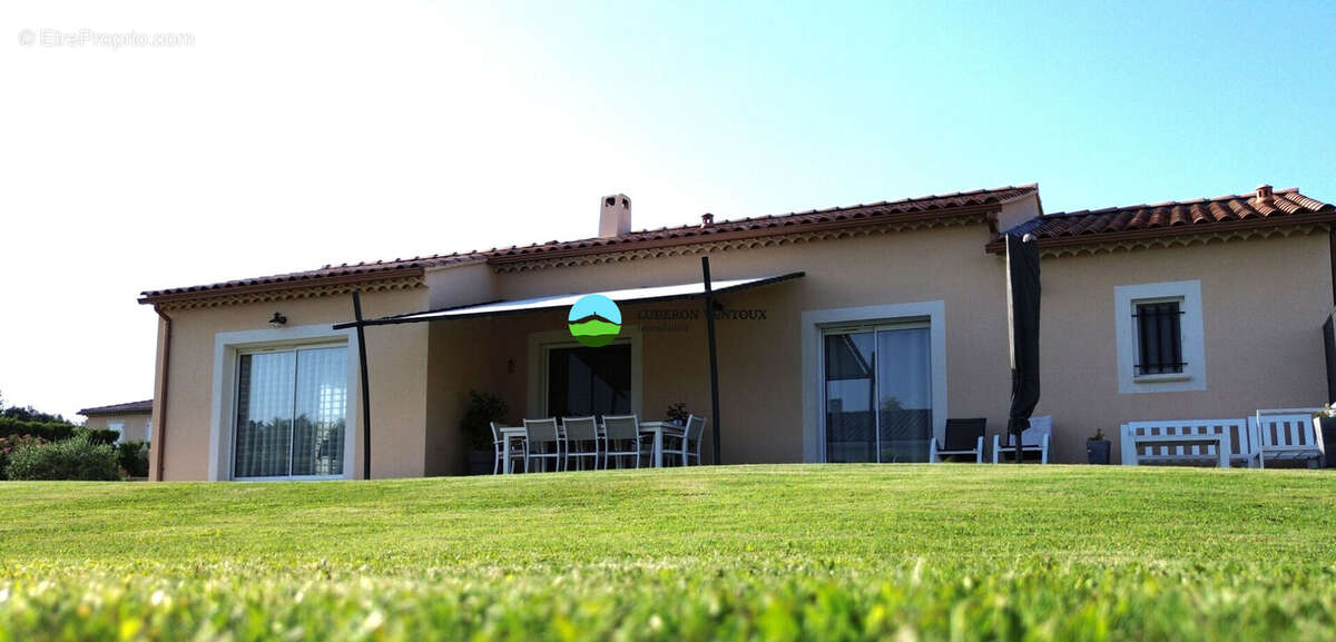 Maison à PERNES-LES-FONTAINES