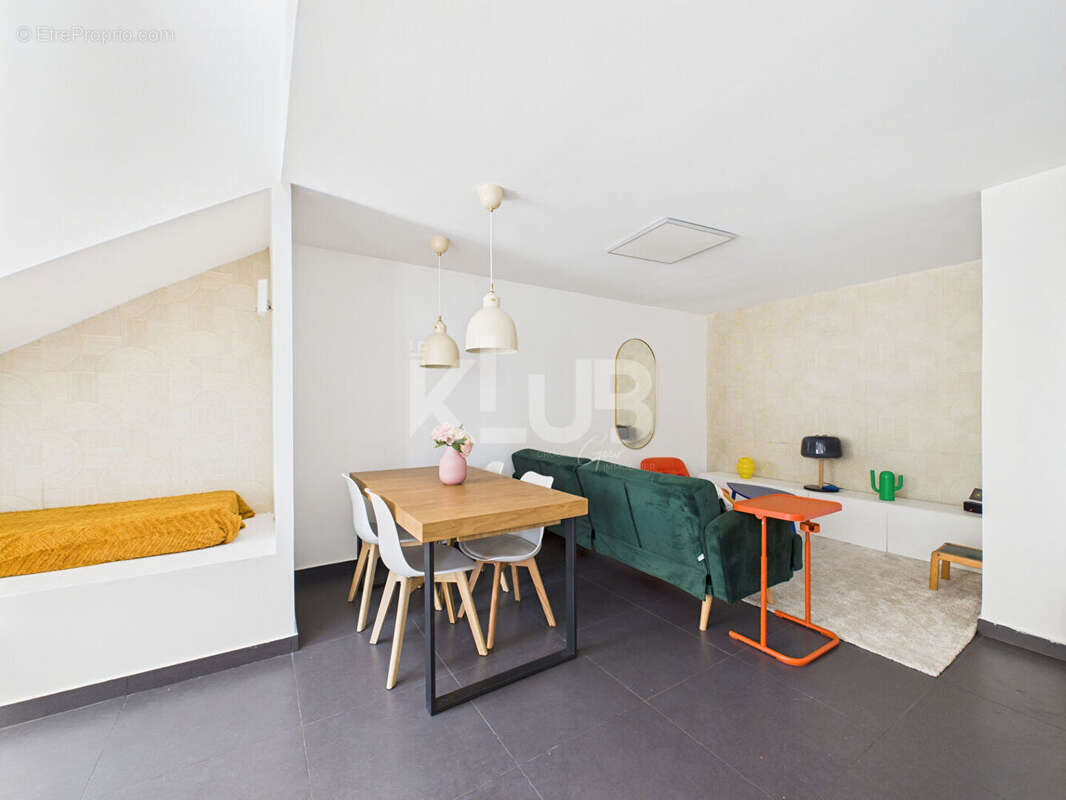 Appartement à MARSEILLE-8E