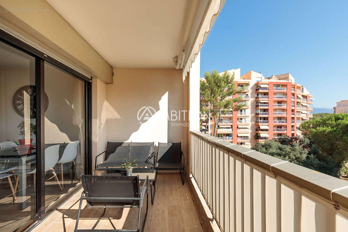 Appartement à LE CANNET